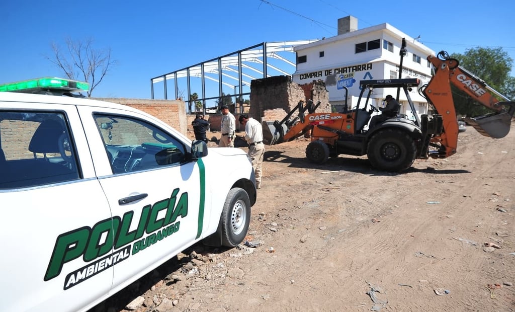 Derriban ladrillera en Jardines de Cancún