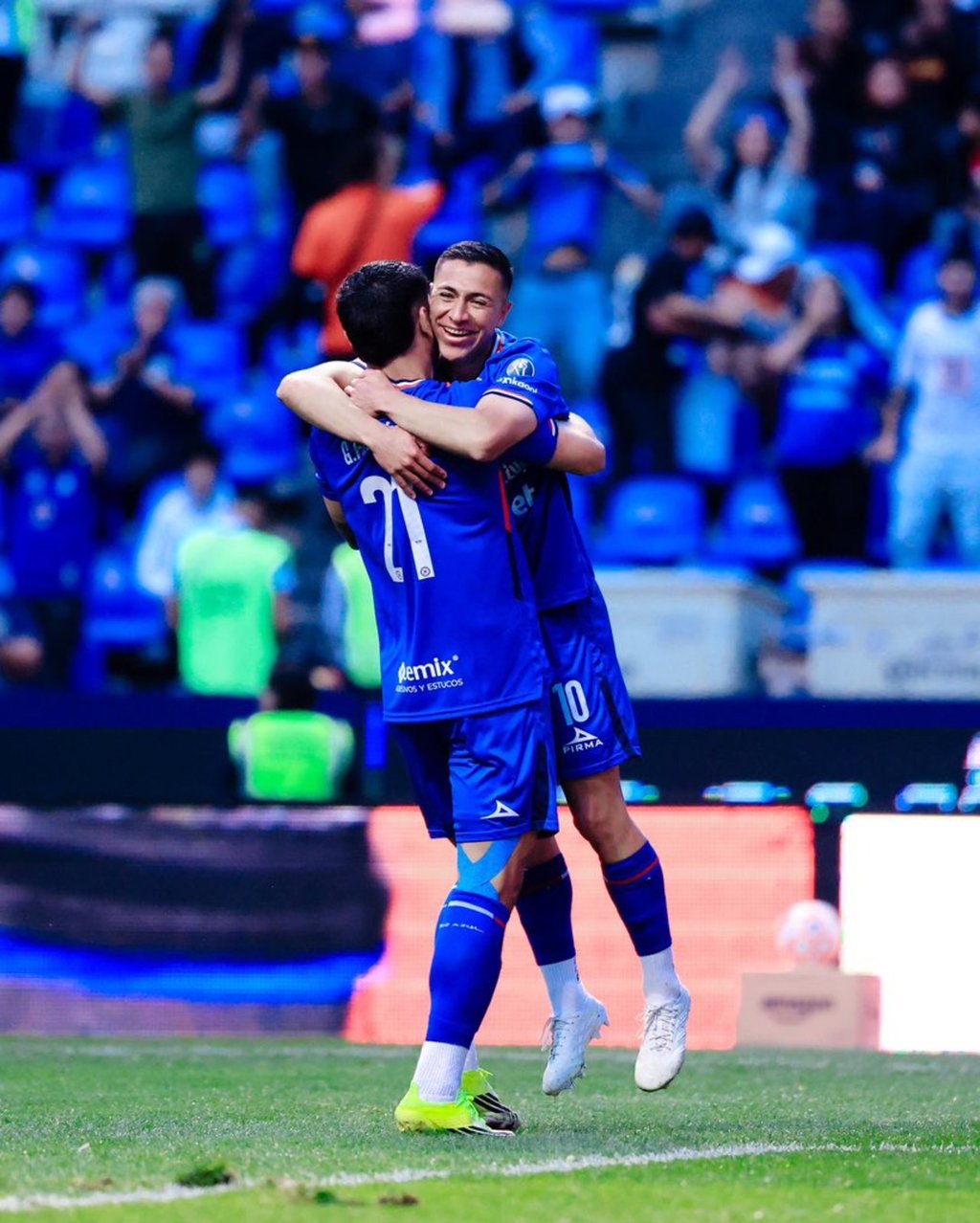 Torneo. Con estos resultados, la tabla general posiciona a Cruz Azul como líder solitario con 25 puntos, seguido por Toluca y Guadalajara que empatan con 21 unidades, mientras que Pachuca con 20 y Pumas con 19 cierran los primeros cinco lugares de la clasificación.