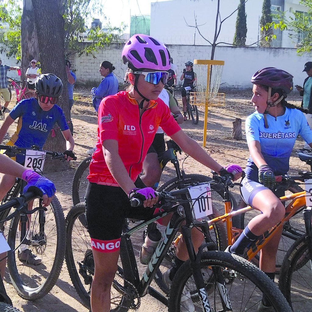 Esfuerzo. El Parque El Centinela, uno de los escenarios más demandantes del calendario nacional, reunió a ciclistas de todo el país.