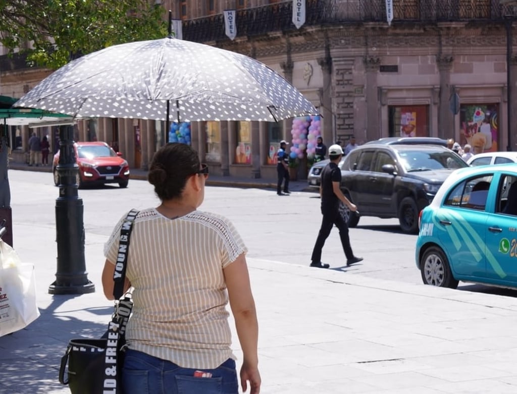 Clima. Por lo pronto, este domingo se espera calor en el transcurso del día y por la noche llegaría el nuevo frente frío, que bajará las temperaturas matutinas.