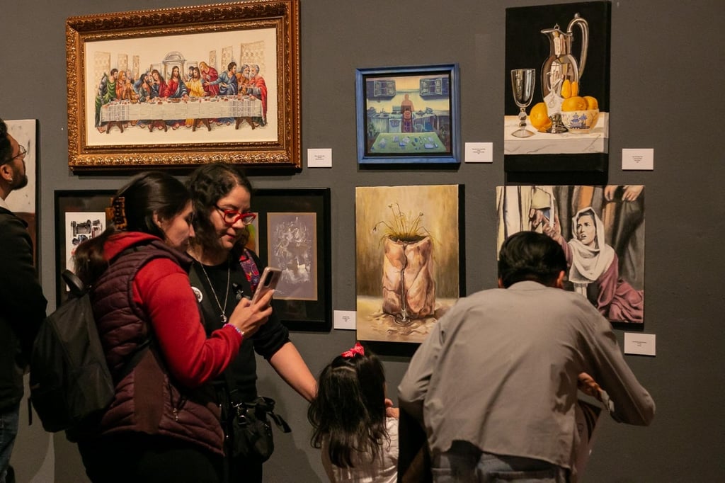 Obra. En la sala  de exposiciones temporales Roberto Garibay, se puede apreciar el trabajo de los artistas participantes. 