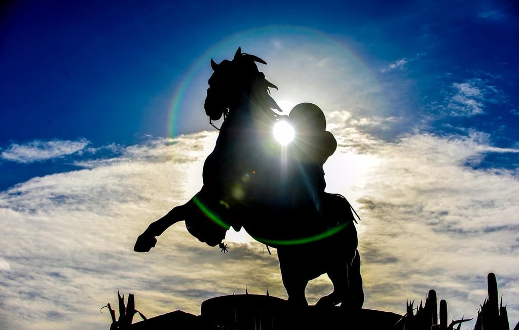 Estatua a Villa se queda, afirman