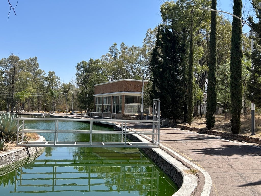 Deterioro y falta de mantenimiento en Gimnasio del Parque Sahuatoba