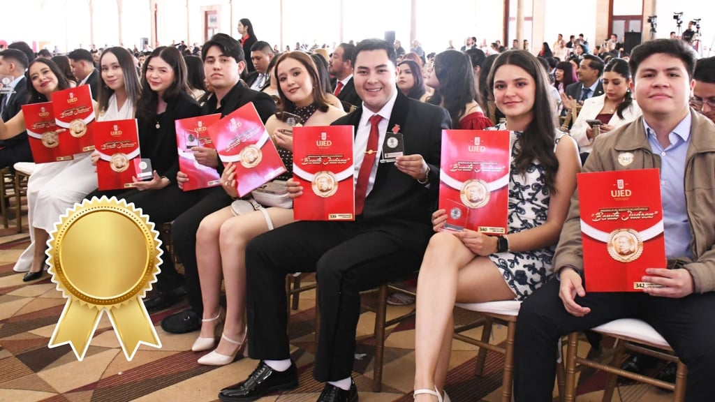 UJED reconoce a 654 estudiantes con la Medalla Benito Juárez 2026