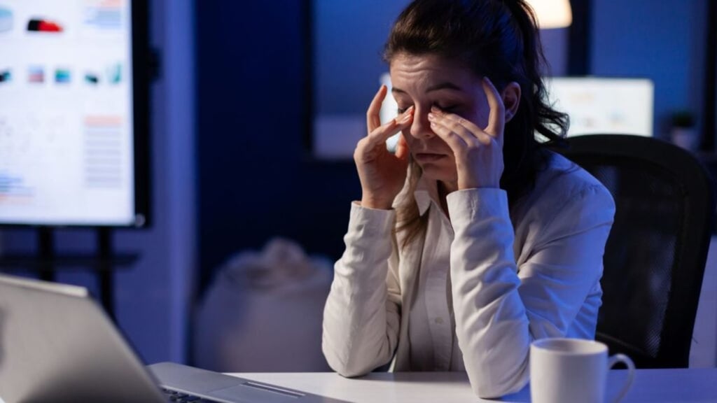 Estrés. Un elevado porcentaje de mujeres revela tener estrés como una barrera para su desempeño laboral.