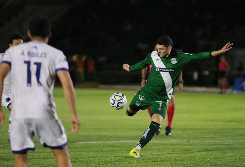 MVP.  Después de anotar 3 goles, sin duda Sebastián Martínez fue el mejor jugador de la noche.