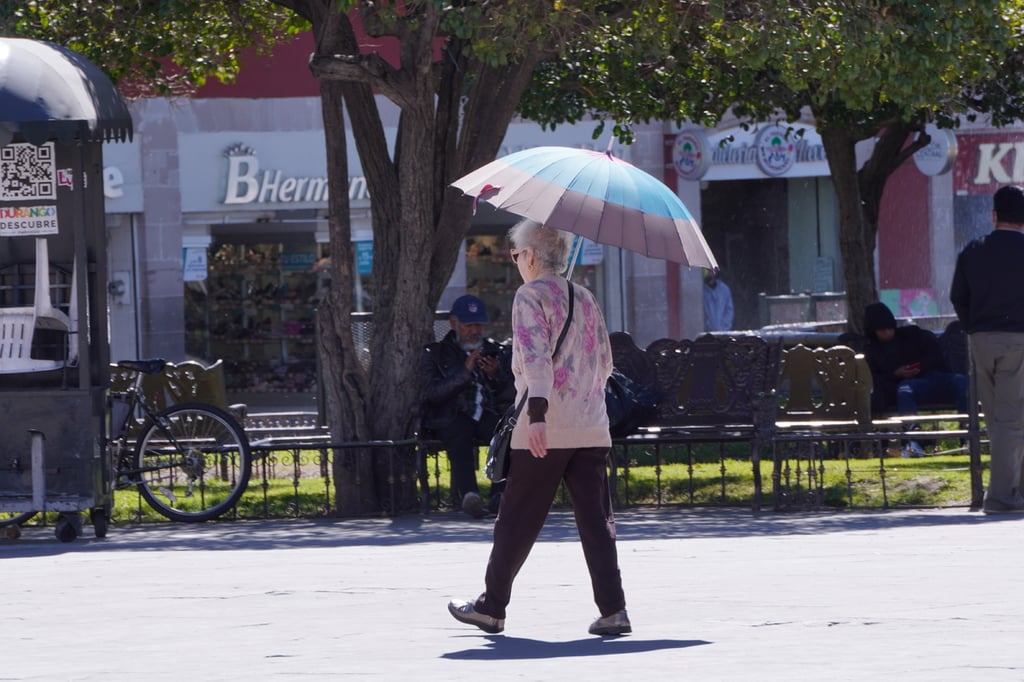 Clima. Aunque en Durango la temperatura máxima alcance los 30, hay que usar sombrilla o bloqueador solar.