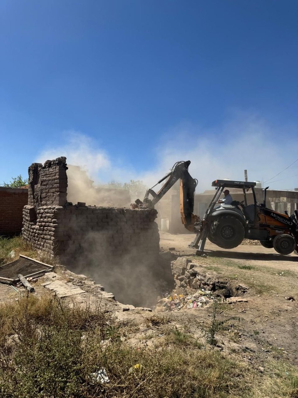 Reporte. Al inicio de la actual Administración se tenían contabilizadas 220 ladrilleras dentro de la mancha urbana; pero en los últimos meses se ha reportado el derribo de 14 obradores y la clausura de 12 más.