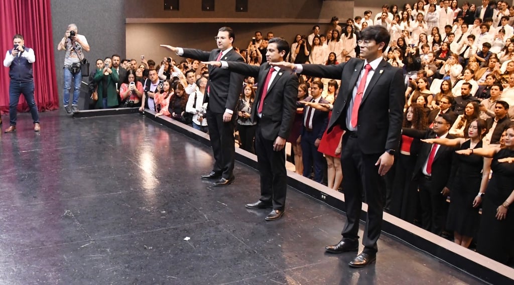 Acto. El pasado martes se les tomó protesta a los nuevo presidentes de tres Sociedades de Alumnos.