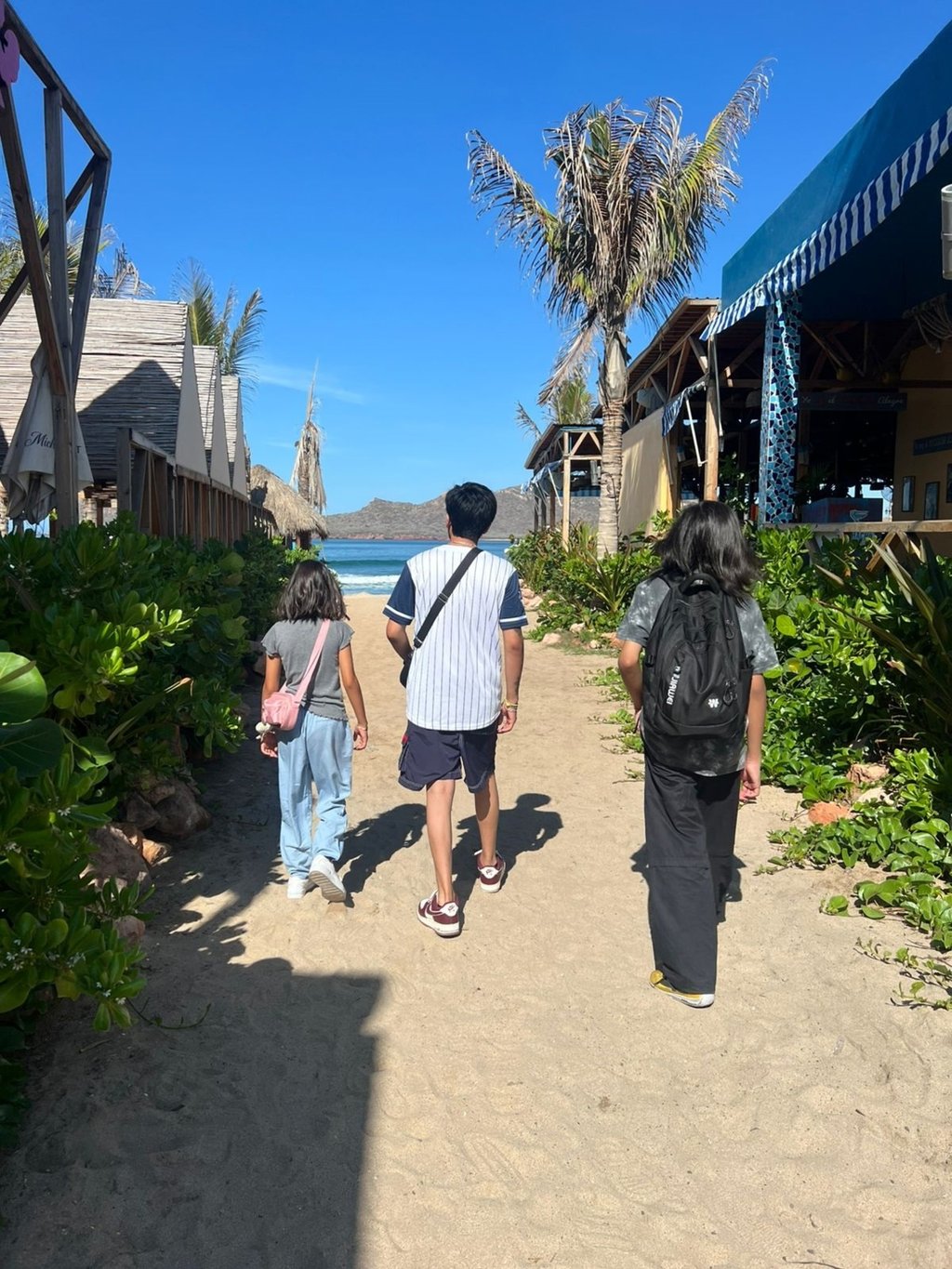 Vacacionistas. Luego de elegir el destino se debe planear el presupuesto y preparar con anticipación el viaje.