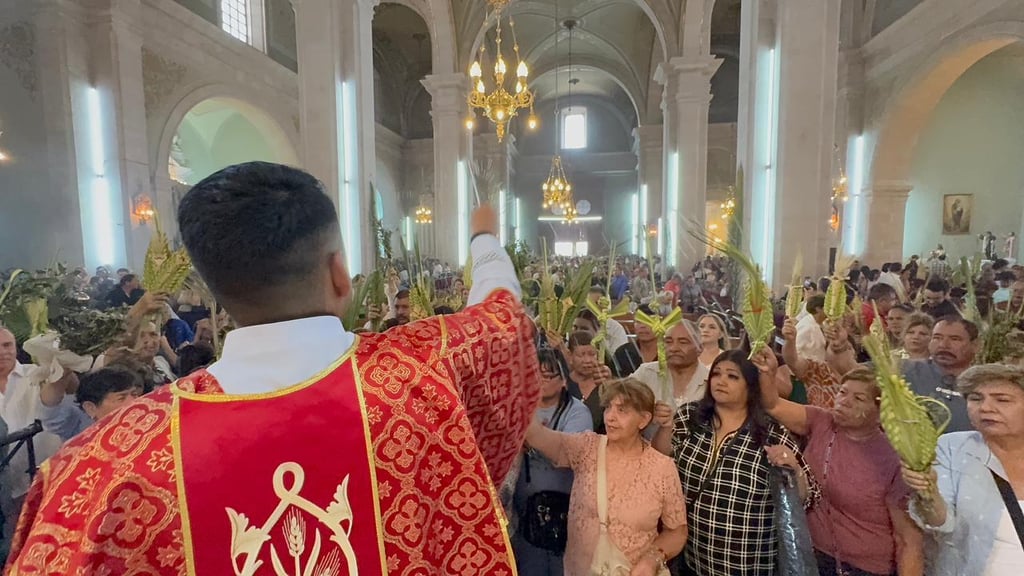 Celebran Domingo de Ramos