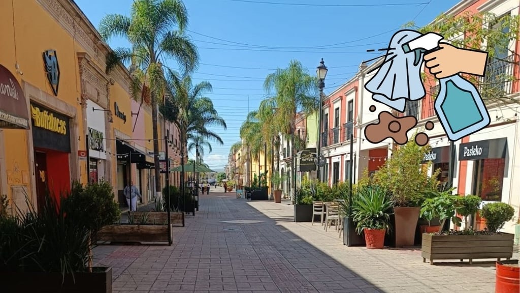 Previo a días santos realizan limpieza profunda en el Centro Histórico de Durango