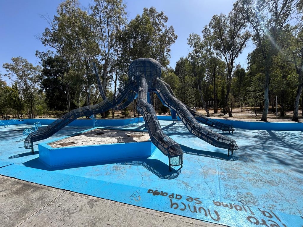 El Pulpo del parque, entre la nostalgia y el abandono