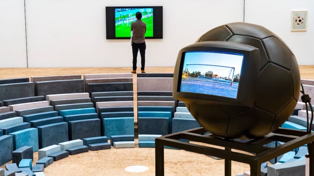 Museo Jumex une arte y fútbol en una muestra rumbo al Mundial 2026