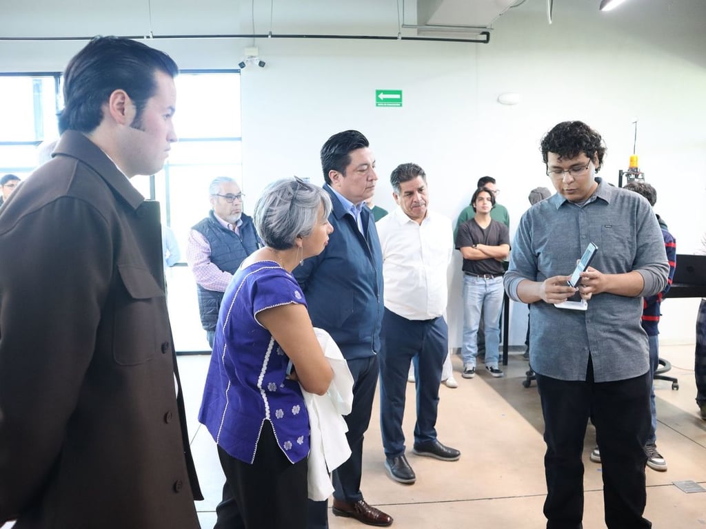 Estudio. Los alumnos de la Unipoli mostraron parte del trabajo que desarrollan en el área de inteligencia artificial.