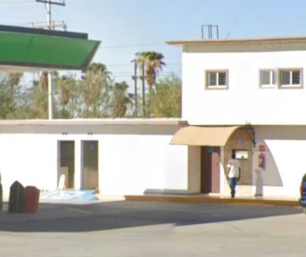 Escenario. Tardó en salir del baño y su hijo entró a verlo; la escena terminó en tragedia.