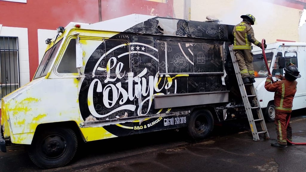 Se incendia camión de comida; no se reportaron lesionados