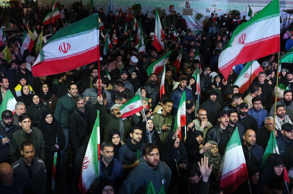 Suspende Trump ataques contra Irán