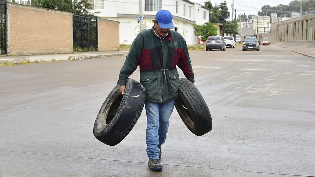 Cada semana levantan más de 300 llantas en desuso en la ciudad de Durango