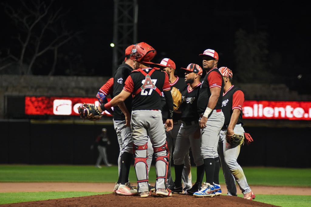 Caliente de Durango cae en casa tras remontada de Dorados de Chihuahua en la séptima entrada