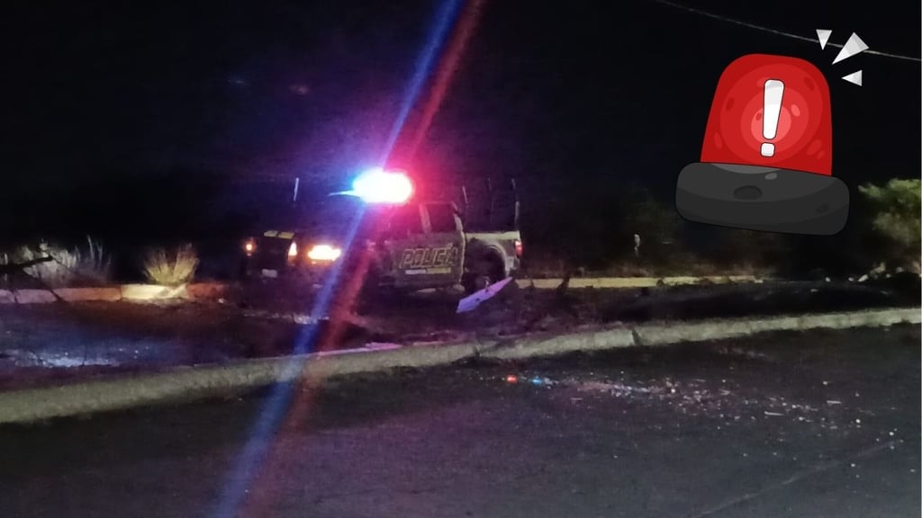 Automóvil de lujo vuelca en el bulevar Sahuatoba