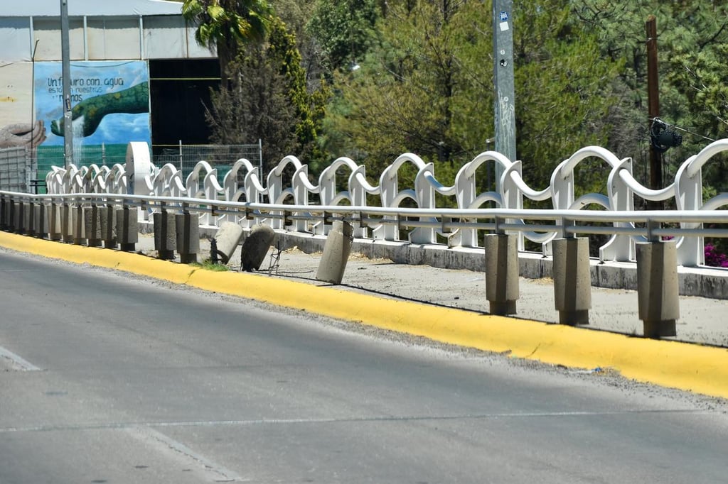 Protección. Este tipo de protecciones son vitales para todos los peatones, ya que pueden llegar a protegerlos en caso de accidente.








