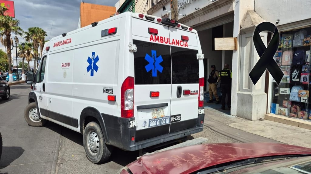 Hombre muere en la entrada de un hotel sobre avenida 20 de Noviembre; no ha sido identificado