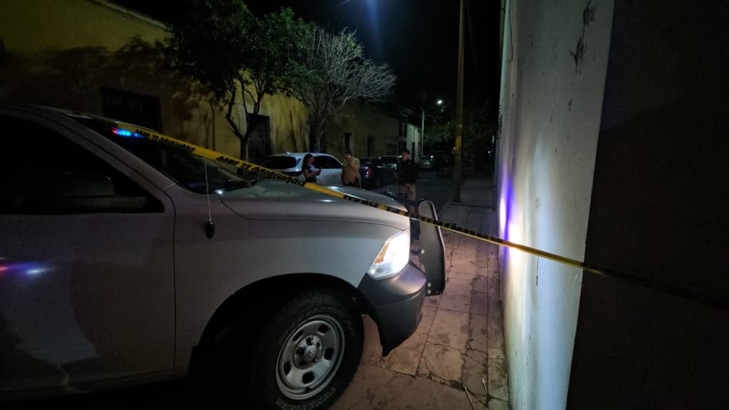 Lanzan explosivo en Durango; daña casas y autos