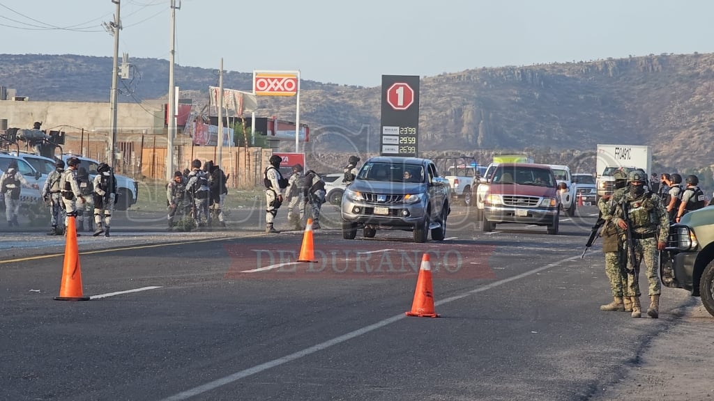 Reportan presunto enfrentamiento y ponchallantas en Casa Blanca; activan operativo en salida a Parral
