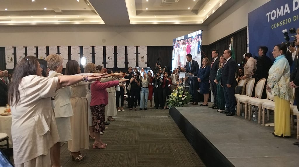 Toma protesta nueva presidenta de AMJE en Durango