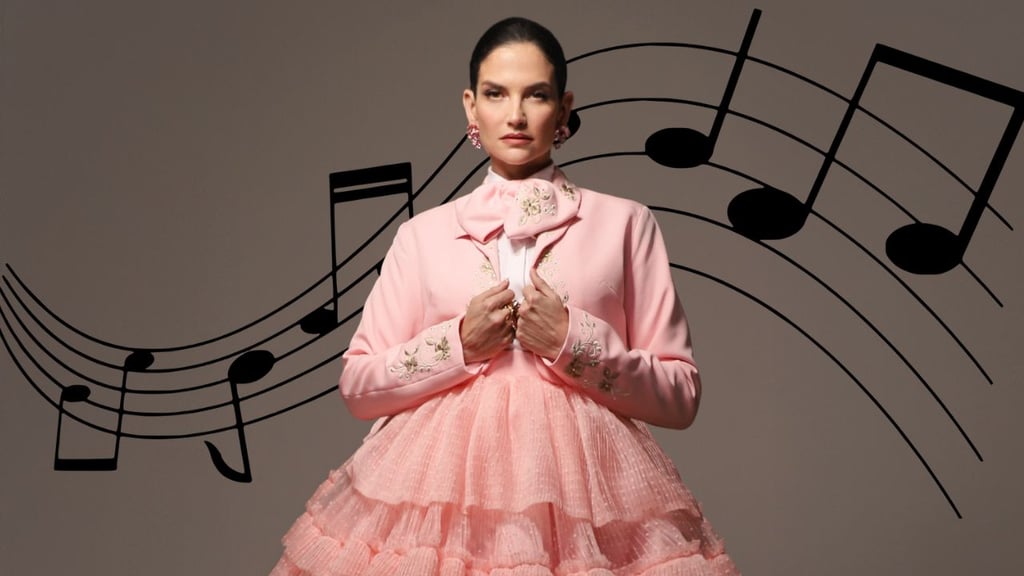 Natalia Jiménez reversiona su éxito 'Quédate con ella', ahora con mariachi