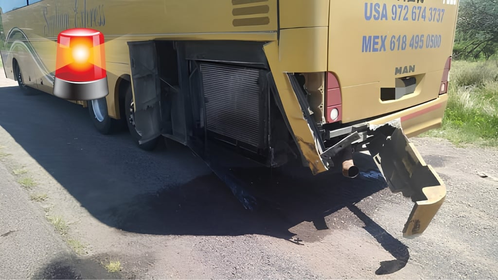 Autobús de pasajeros y camioneta chocan en carretera Francisco Zarco