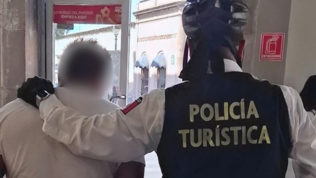 Sujeto se puso agresivo dentro de una tienda de conveniencia en Centro de Durango