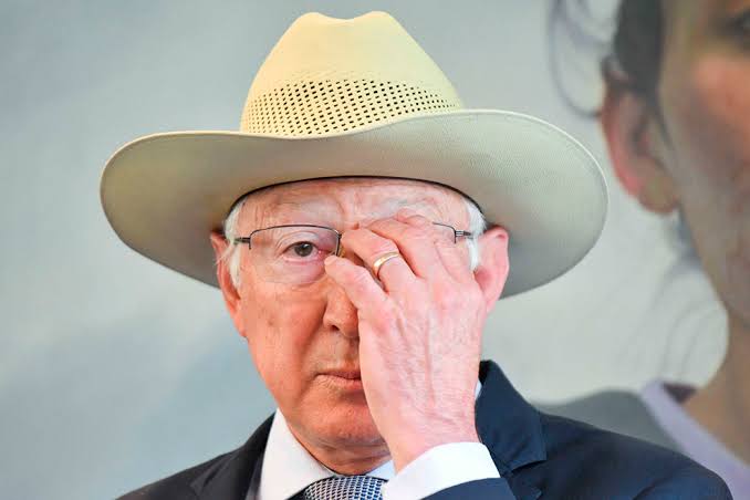 FGR indagará a Ken Salazar