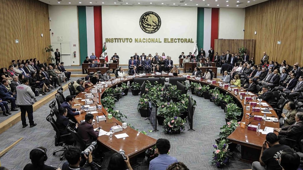 Piden al INE frenar las campañas adelantadas