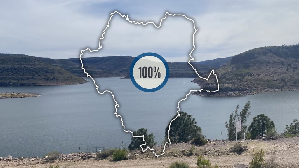 Reportan otra presa de Durango al 100% de su almacenamiento; ya derrama agua al río