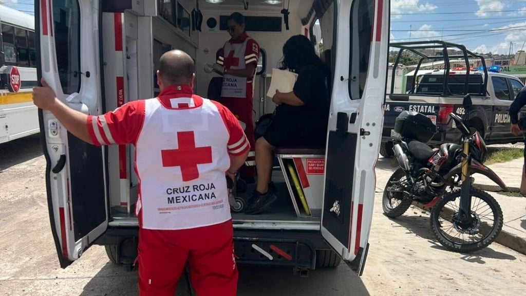 Hombre ebrio cae de su propia altura y termina lesionado; ocurrió en la Mayagoitia