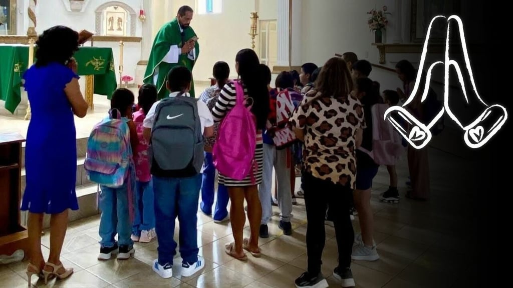 Estudiantes de Durango iniciaron el ciclo escolar con la 'bendición de las mochilas'