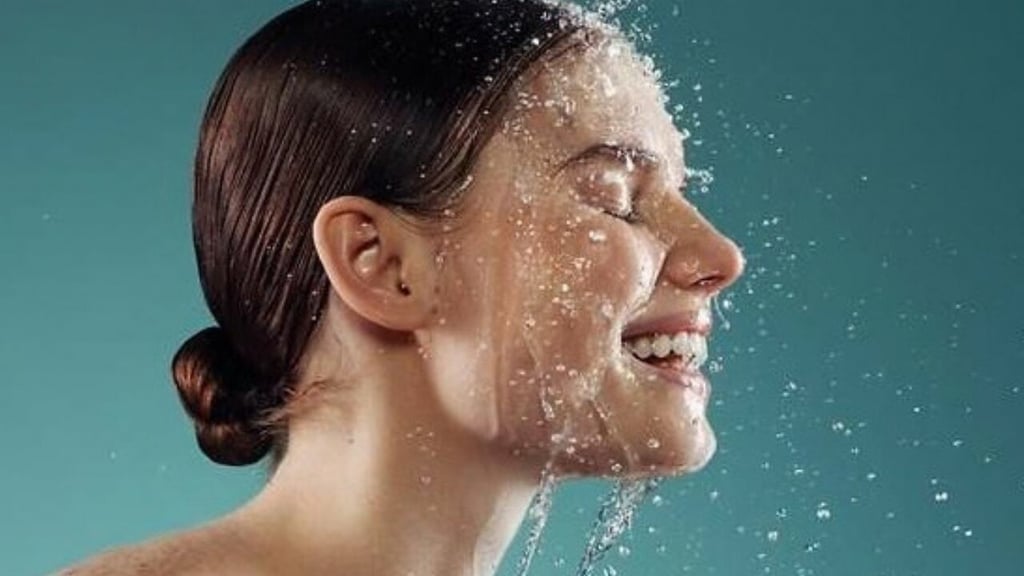 ¿Es saludable meter la cara en agua fría?