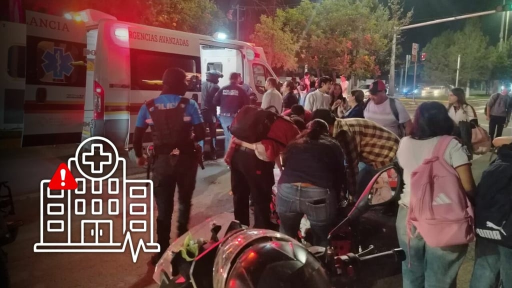 Motociclistas resultan lesionados tras chocar en bulevar Instituto Politécnico