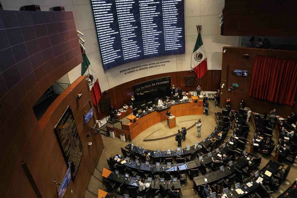 Vetan doble nacionalidad en candidaturas