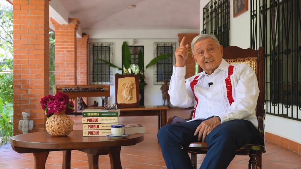 'La mejor presidenta del mundo': AMLO dedica nuevo libro a Sheinbaum tras reaparecer