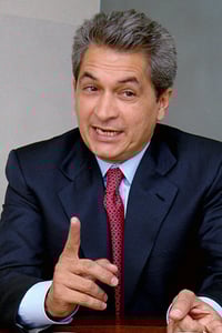 Ex-governor arrested in Italy to face charges in U.S.