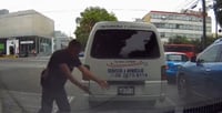 VIDEO: Limpiaparabrisas finge ser atropellado para recibir dinero