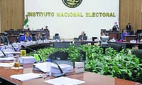 INE batea por segunda vez suspensión de mañaneras; ordena modificar una conferencia