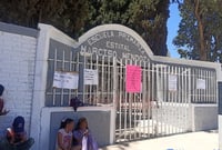 Cierran la primaria Narciso Mendoza del ejido Benito Juárez; exigen la destitución de un maestro