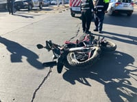 Motociclista resulta lesionado; camioneta le cortó el paso rumbo a Mezquital