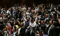 Avala Morena en lo general reforma a la Ley de Amparo; oposición acusa venganza de AMLO al Poder Judicial