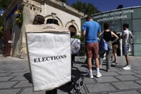 Extrema derecha, favorita para ganar elecciones en Francia