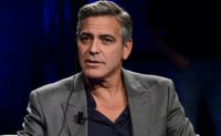 George Clooney pide a Joe Biden 'ser un héroe' y bajarse de la contienda presidencial en EU